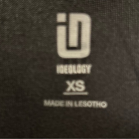 Ideology NWT Black Slim-Fit Running Jacket, 2 front Zip Pockets/Thumb Pulls. XS - Picture 5 of 6